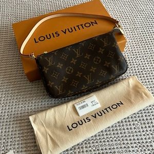 LouieVuitton Pochette Accesorie